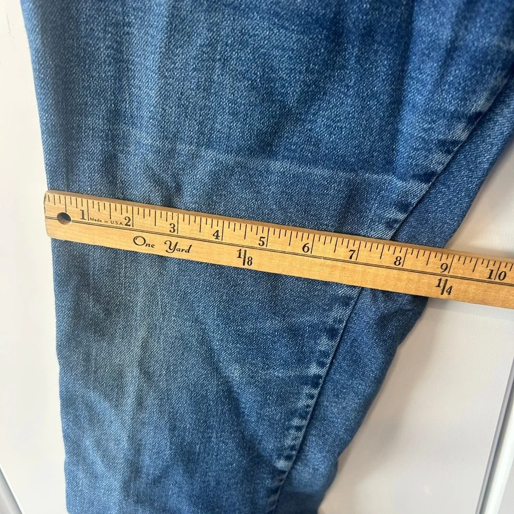 Vintage Wrangler Misses High Waisted Jeans Straight Leg Medium Wash USA Made 12